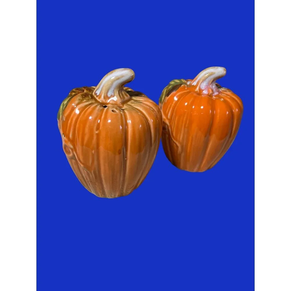 Thanksgiving Fall Pumpkin Salt and Pepper Shaker Set
